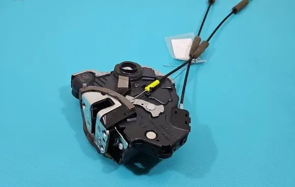 Lexus IS III XE30 Front door lock 5G1806 IMPRK1501483