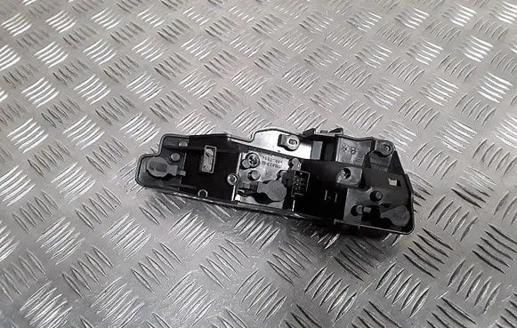 Audi A1 Tail light bulb cover holder 8x0945094d