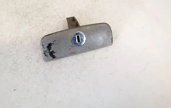 Volkswagen PASSAT B5 Glove box 1841860