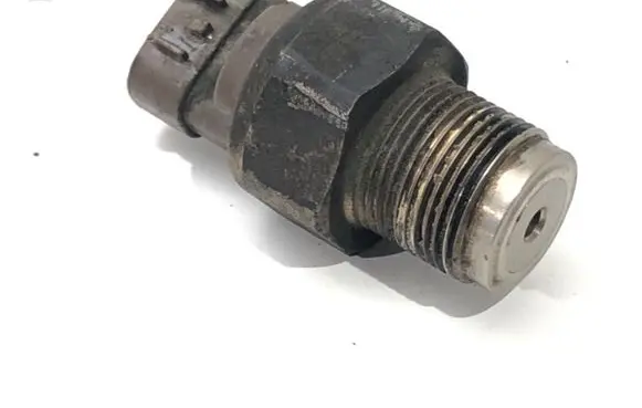 Toyota Corolla Verso E121 Fuel pressure sensor 