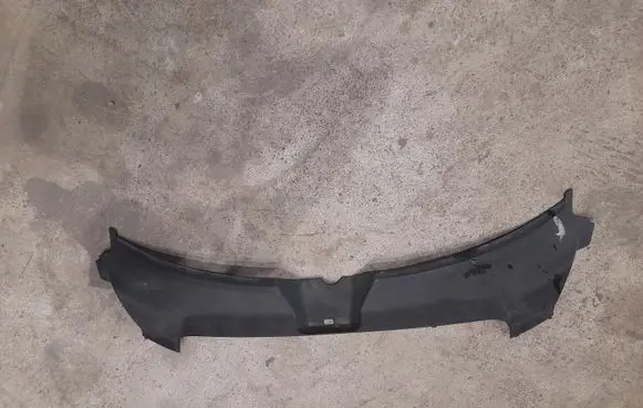 Audi A6 S6 C6 4F Radiator trim 4F0807081