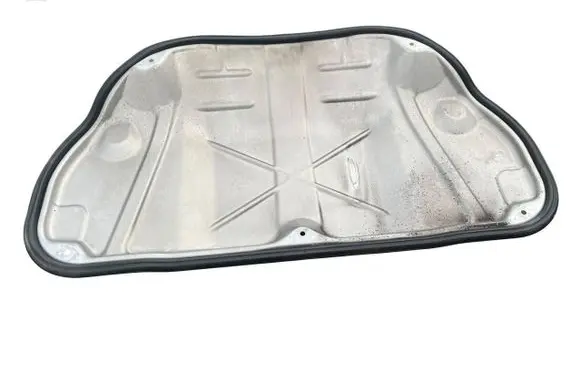 Engine cover (trim)