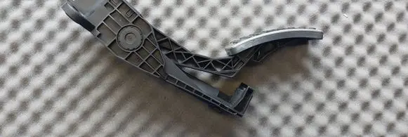 Mercedes-Benz ML W164 Accelerator throttle pedal A1643000004