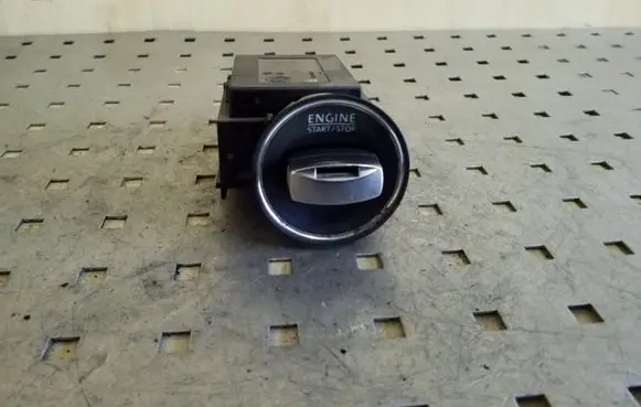 Volkswagen PASSAT CC Ignition lock 3C0905843Q