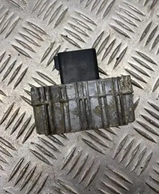 Opel Meriva A Glow plug pre-heat relay 55354141 51299018A