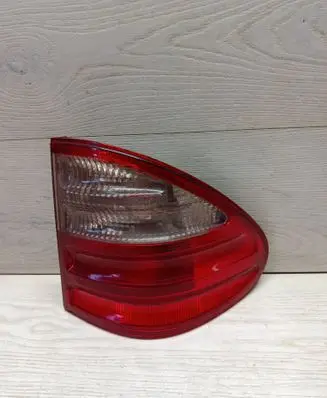 Mercedes-Benz E W210 Rear/tail lights 324128R