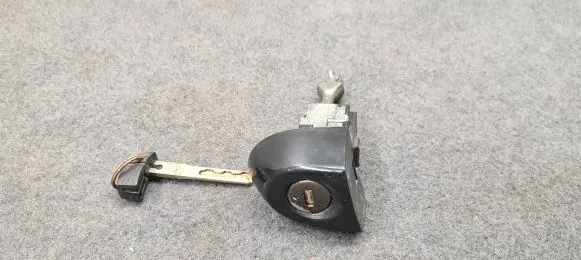 BMW 3 E92 E93 Coupe door lock (next to the handle) 