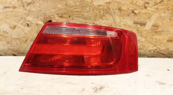 Audi A5 8T 8F Rear/tail lights 8T0945096