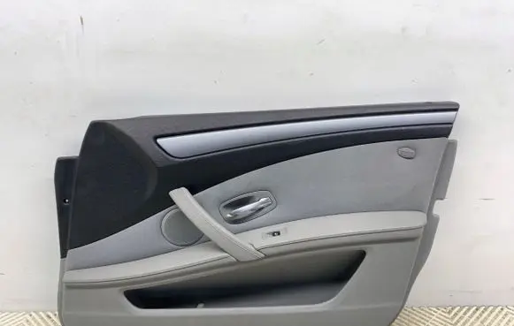 BMW 5 E60 E61 Front door card panel trim 32005091