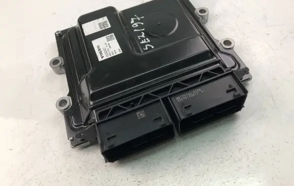 Volvo V60 Engine control unit/module 32253221
