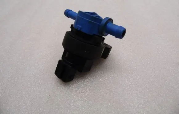 Mercedes-Benz SLK R171 Turbo solenoid valve 0004703693