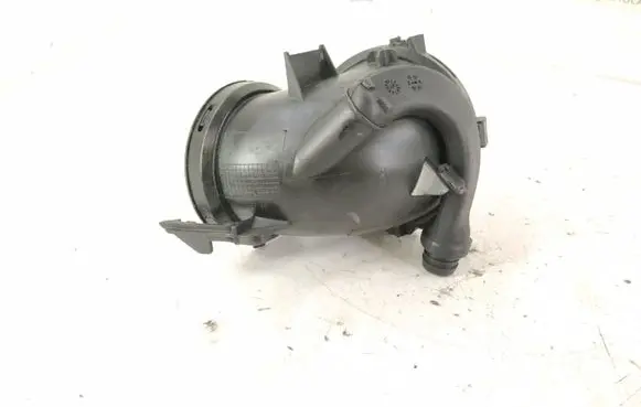 Mercedes-Benz CLS C219 Intake resonator 2721400518 A2721400518