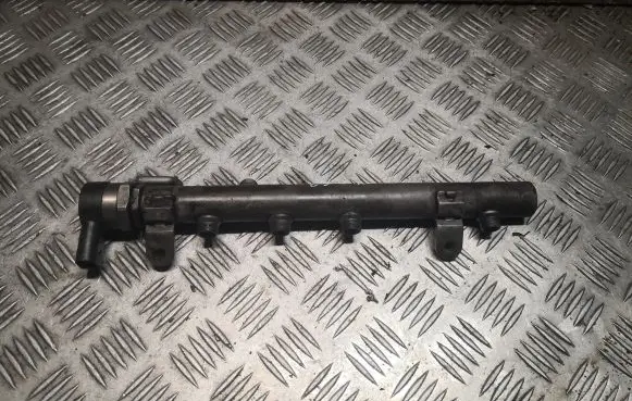 Chrysler 300 - 300C Fuel main line pipe 6420700495 6110780449