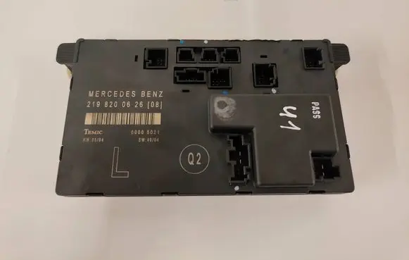 Mercedes-Benz CLS C219 Door control unit/module 2198200626 00005021