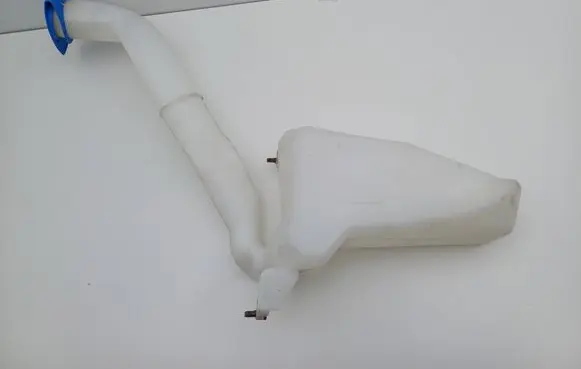 Volkswagen Polo IV 9N3 Windshield washer fluid reservoir/tank 6Q0955453