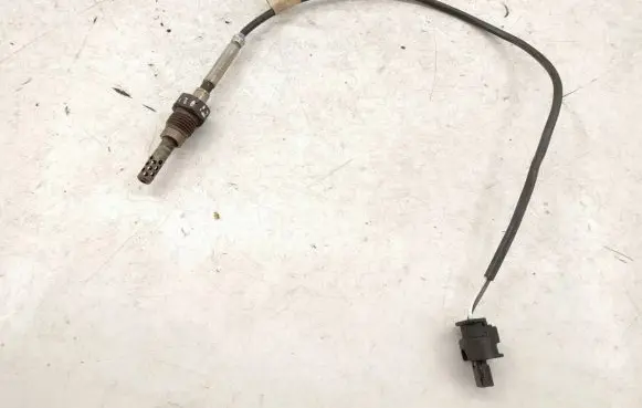Mercedes-Benz C W204 Lambda probe sensor 0051531728 0071533328