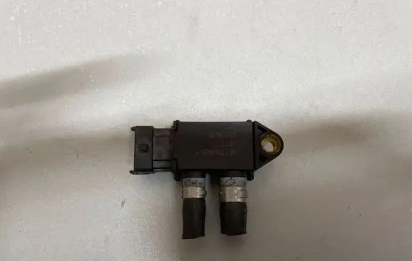Opel Astra K Air pressure sensor 55599659