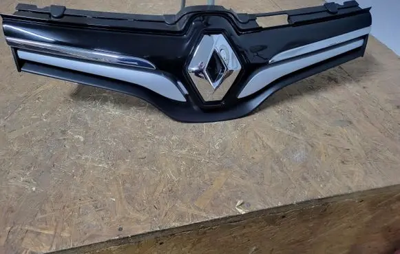 Renault Kangoo II Front bumper upper radiator grill 6587419289