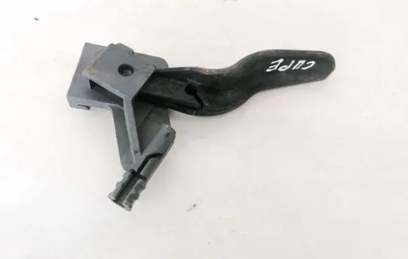 Opel Zafira B Engine bonnet (hood) release handle 218186591