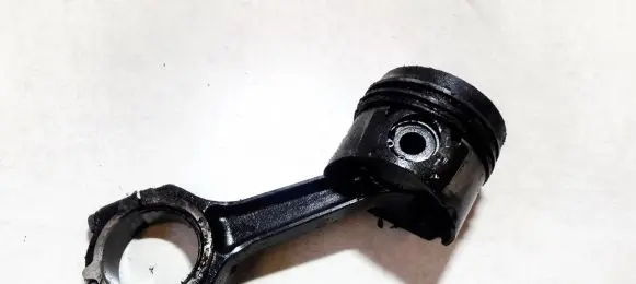 Volvo S40, V40 Piston with connecting rod