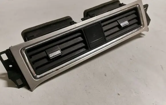 Ford Mustang V Dash center air vent grill AR3319C681A