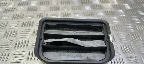 Volvo S90, V90 Quarter panel pressure vent 31369380