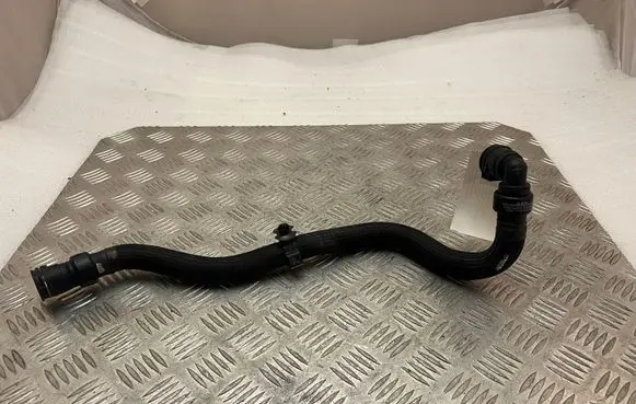 Peugeot 3008 II Engine coolant pipe/hose 9822405580