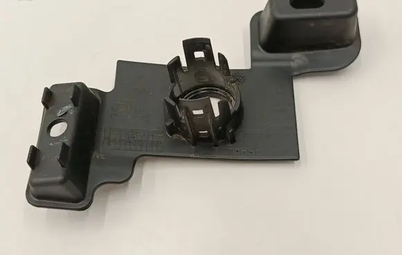 BMW 4 G22 G23 G24 G26 Rear parking sensor holder (PDC) 8075850 5112 11460925