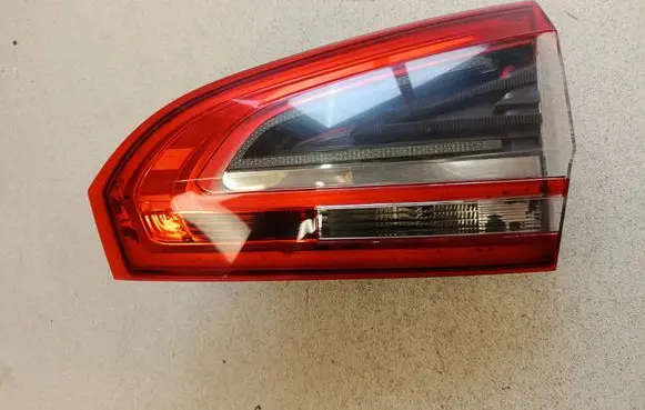 Ford S-MAX Tailgate rear/tail lights AM2113A602AE 07032011 2TZ01030702