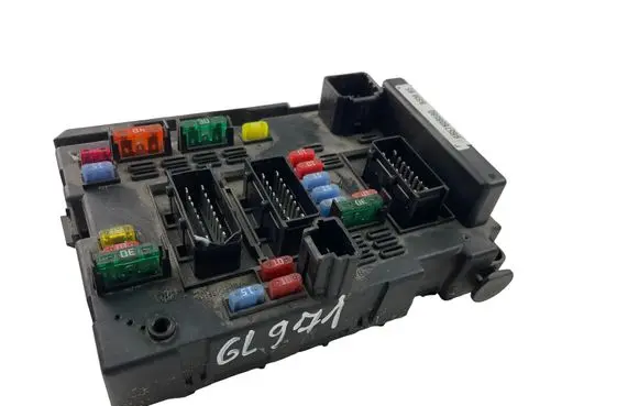 Citroen C5 Fuse module 9657608580