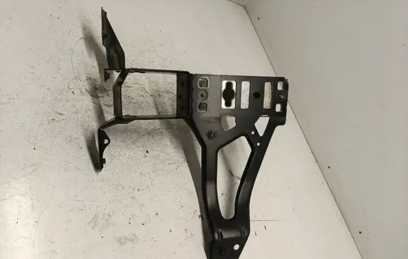 BMW 5 E60 E61 Front bumper mounting bracket 7163483