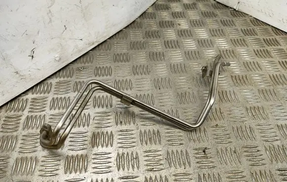 Coolant pipe/hose