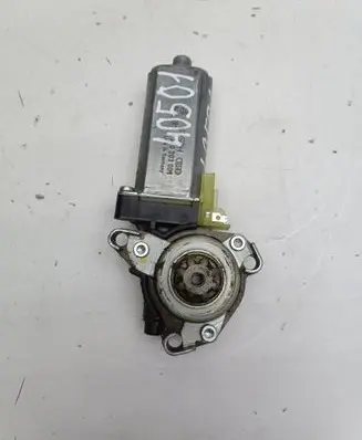 Mercedes-Benz C AMG W203 Seat adjustment motor 0390203001
