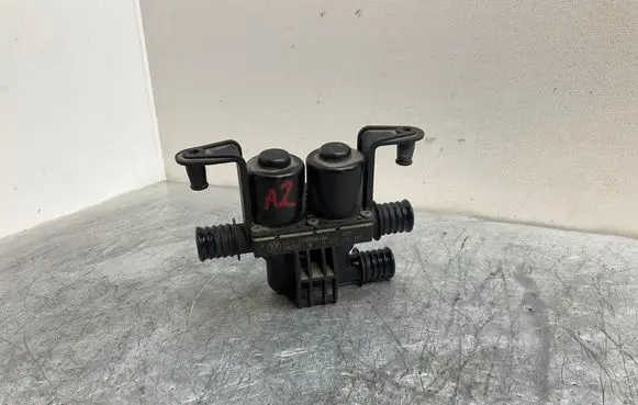 BMW 6 E63 E64 Coolant heater control valve 6931708 1147412181