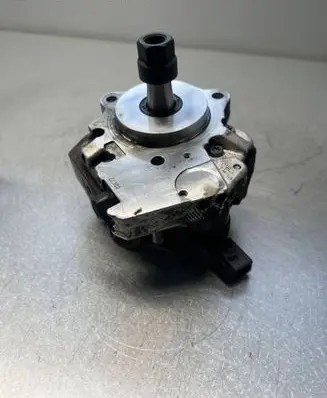 BMW 3 E46 Fuel injection high pressure pump 0445010045