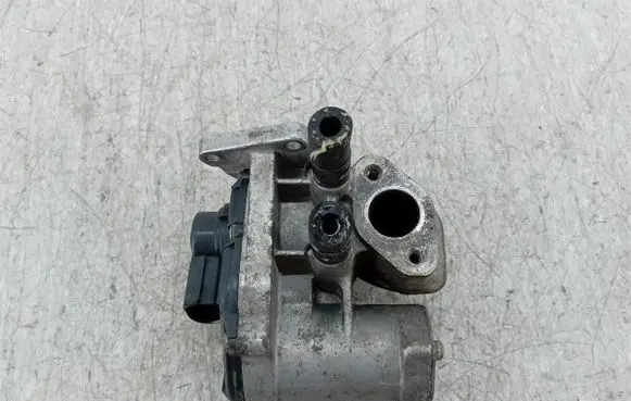 Volkswagen Golf V EGR valve 03C131503B