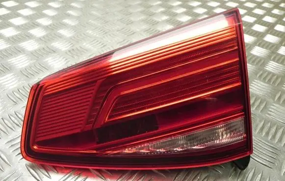 Volkswagen PASSAT B8 Rear/tail lights 3G9945094E