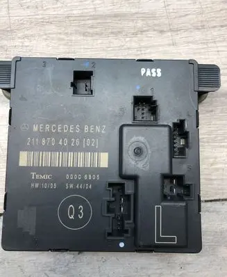Mercedes-Benz E W211 Door control unit/module 2118704026 00006805