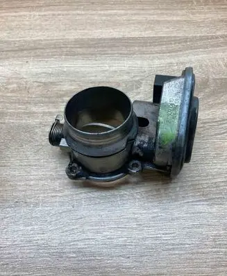 BMW 5 E60 E61 Throttle valve 7804384 B73090610