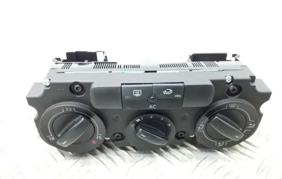 Volkswagen Tiguan Climate control unit 5M2820045A