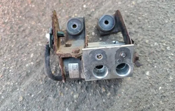 Air conditioning (A/C) expansion valve