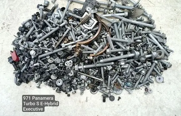 Porsche Panamera (971) Nuts/bolts 