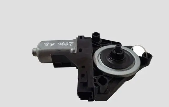 Volvo V40 Front door window regulator motor 966269103