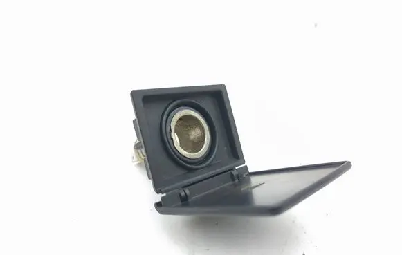 Nissan 350Z Cigarette lighter front 