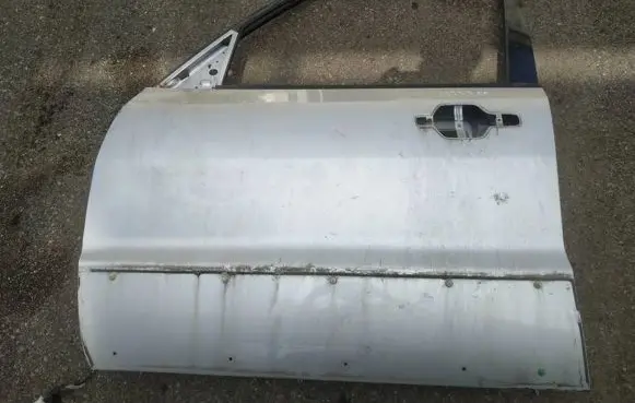 Mitsubishi Pajero Front door pilkos