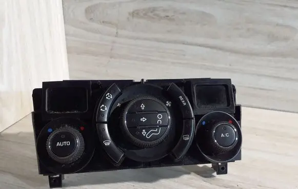 Peugeot 5008 Climate control unit 96738323XT