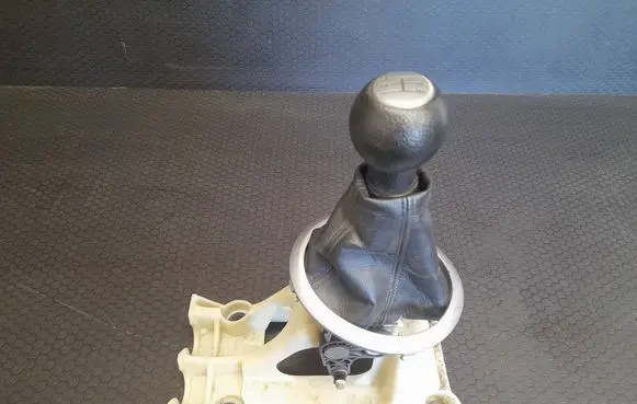 Suzuki Swift I Gear shifter/selector 
