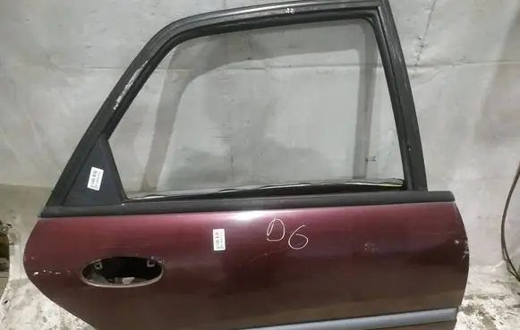 Renault Laguna I Rear door RAUDONOS