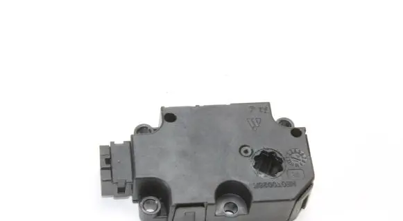 Mercedes-Benz B W246 W242 Air flap motor/actuator CZ1139300857