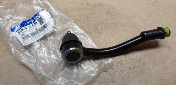 Hyundai Accent Steering tie rod 568201E000